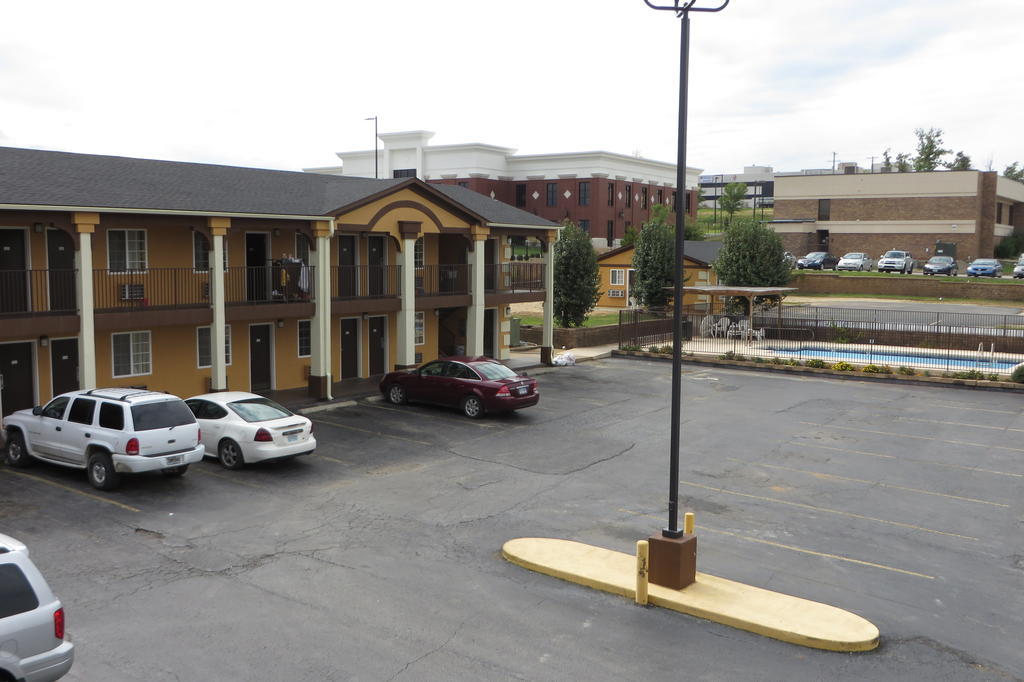 Economy Inn & Suites Joplin Exterior photo